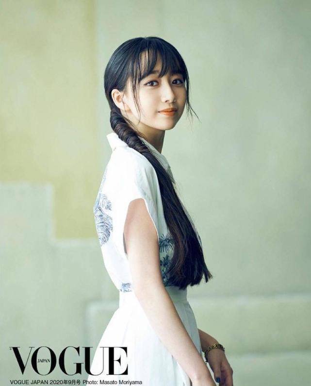 木村拓哉长女登杂志封面 古风气质淡雅 17岁光希晒桃花妆高级美 姐姐 动漫 网友