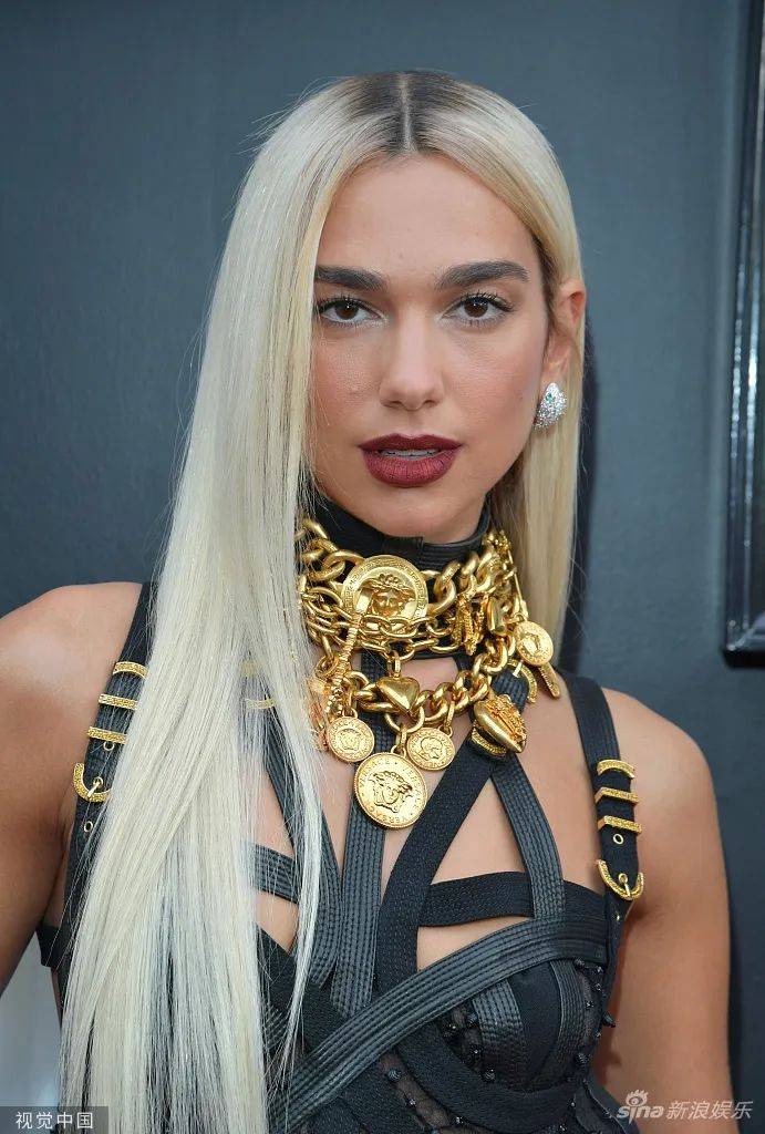 英国女星杜阿·利帕穿镂空包臀裙!高挑身材太性感火辣_阿利帕_嘴唇_眼