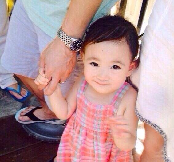 原创有种开挂式生长叫李小鹏女儿8岁奥莉近照曝光高级脸美到认不出