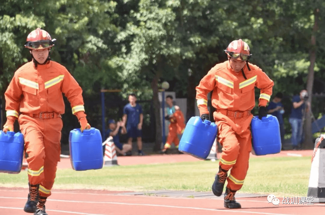 軍人同志小說武警李強_吳雙戰武警軍人_武警是軍人嗎