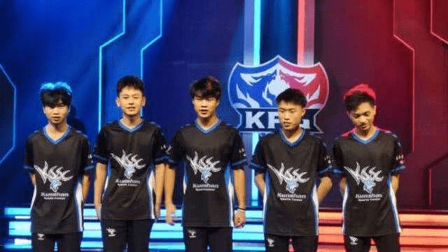 小义一直在次级联赛霸主kssc战队效力,本来大家都认为他们是最有希望