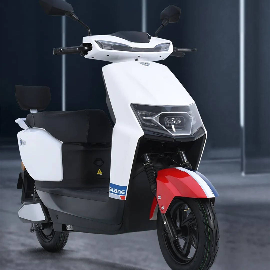 新蕾推出t8电动车搭载大容量电池1000w电机推背感更足