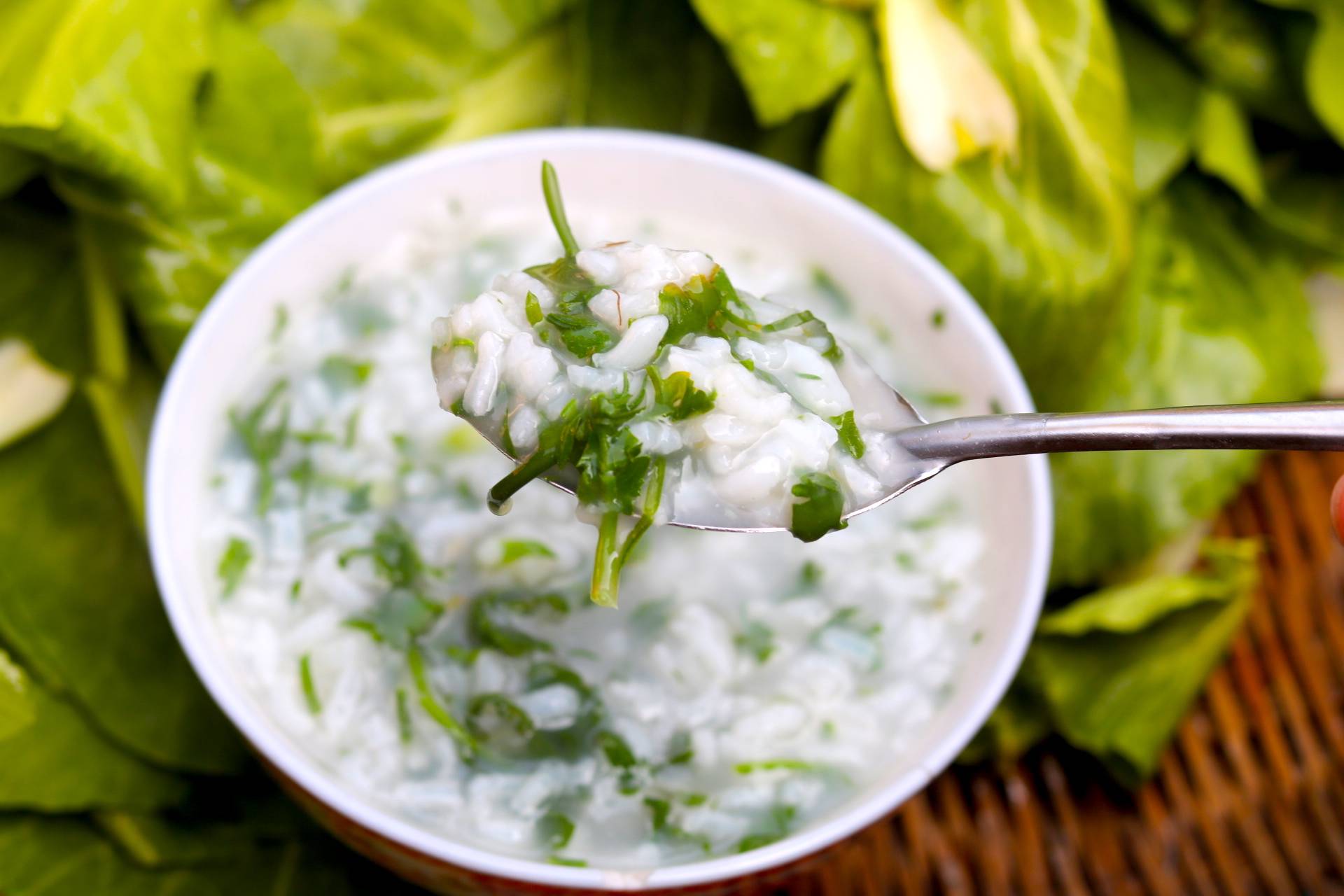 春季饮食,这4道"营养粥"要多吃,清淡好味道,健康过春天_清明_菠菜