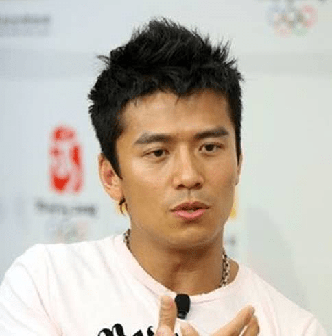 52岁唐文龙自曝恋情,女友为圈外人,渴望结婚生子!_节目_交往_中国香港