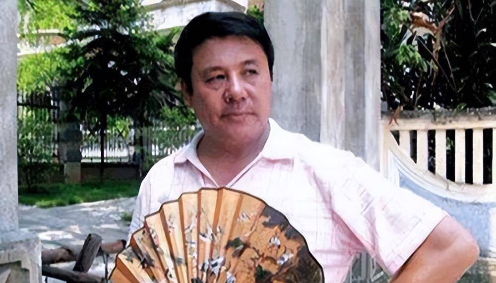 原创相声名家荆林野直播评价郭德纲的艺术水平讲述师父侯耀文往事