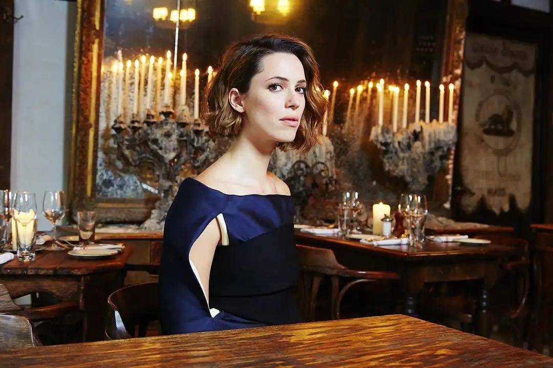 除了大尺度的午夜巴塞罗那女神丽贝卡豪尔还有哪些作品