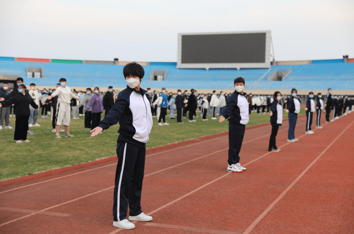 大连市海华高级中学图片