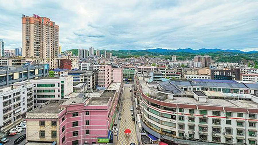 第一片区:整治重点,破解难点显成效今年2月,花垣县启动了城区人居环境