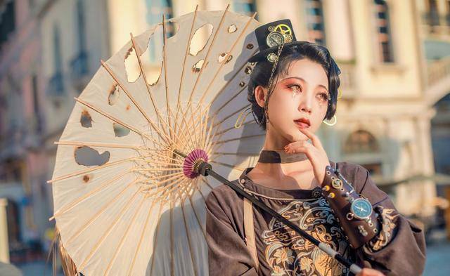 汉服也能拥有"未来科技感",又酷又飒,朋克感十足_西方_蒸汽_风格