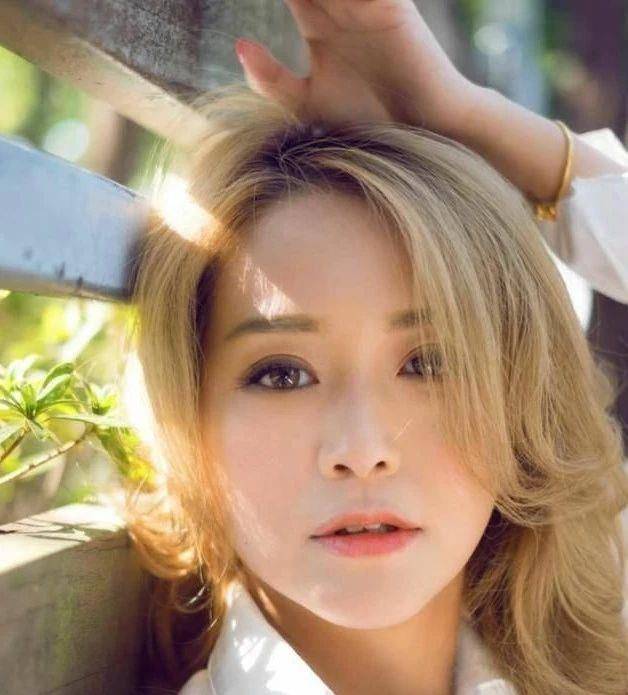 拍大时尚戏,遭夫背叛欲寻死,单身后美艳复出当老板_雅诗_温文英_丈夫