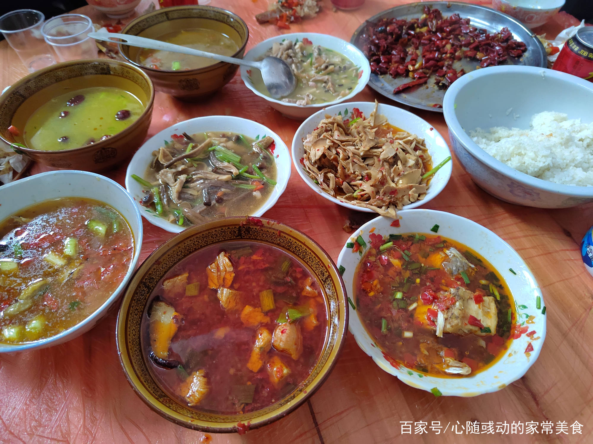 安徽农村大席700块钱24个菜2个汤，个个摆盘精致，一点不比酒店差 - 哔哩哔哩