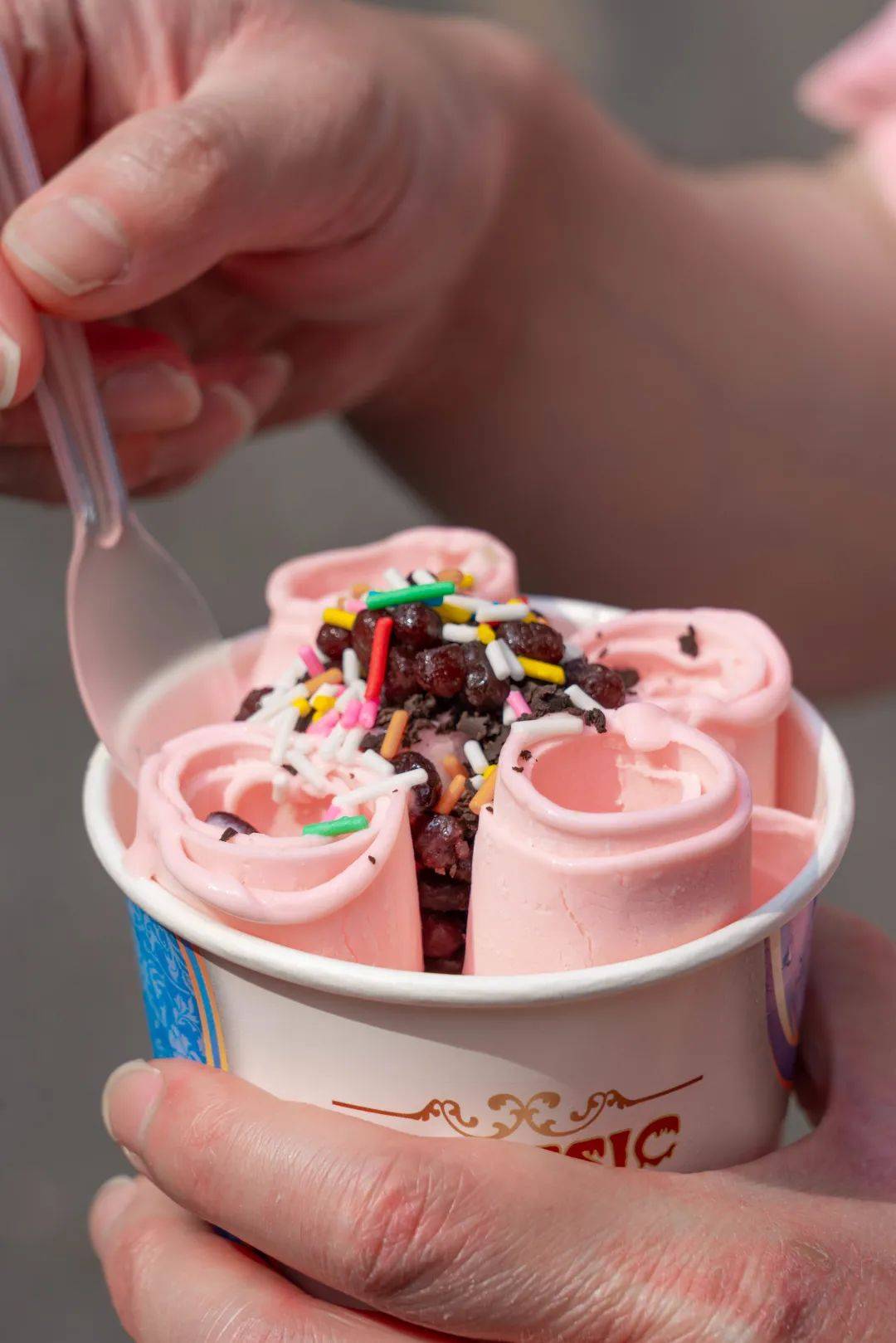 现炒酸奶盲盒雪糕直接上快乐星球