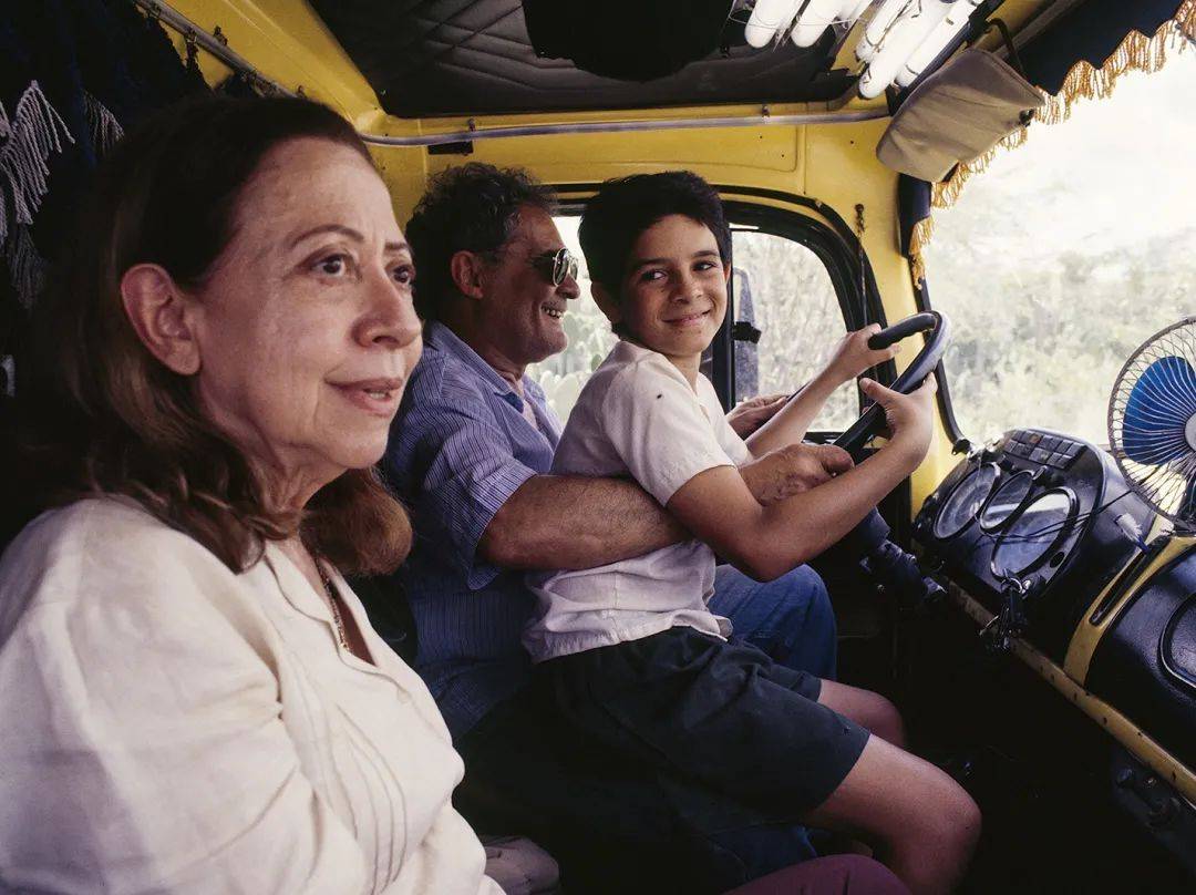 7:经典巴西老片,为啥说它是全世界最好看的电影?_约书亚_朵拉_人性