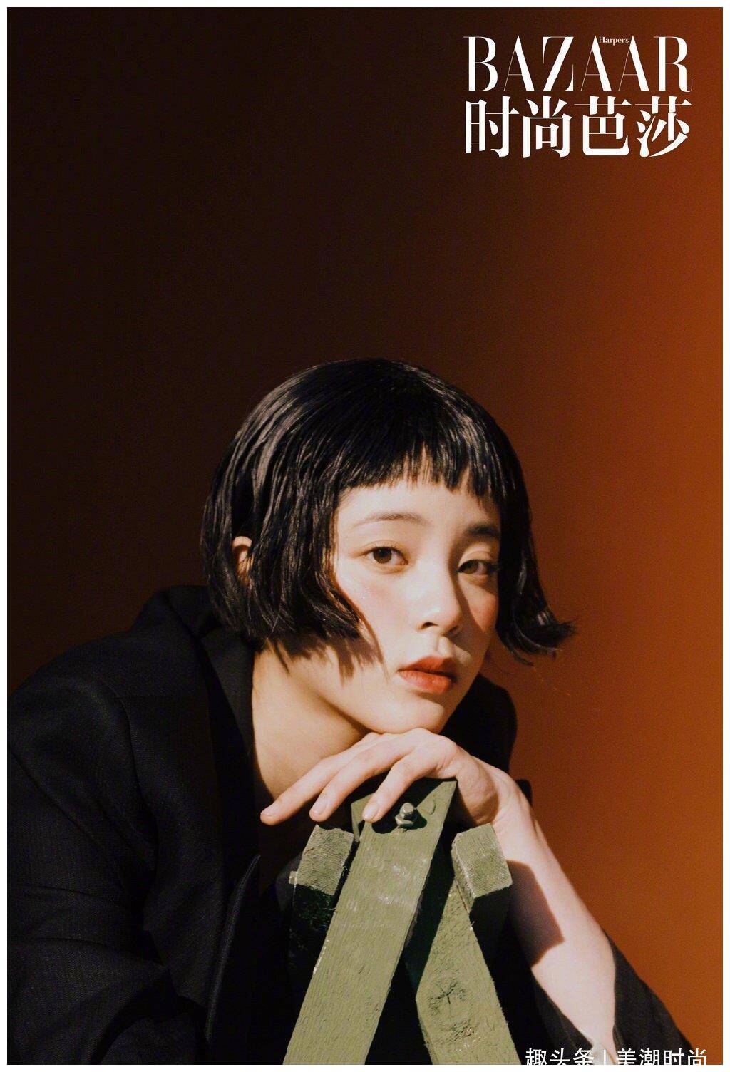 原创欧阳娜娜登杂志封面超有型当被狗啃的刘海遇见用力过猛的脏辫