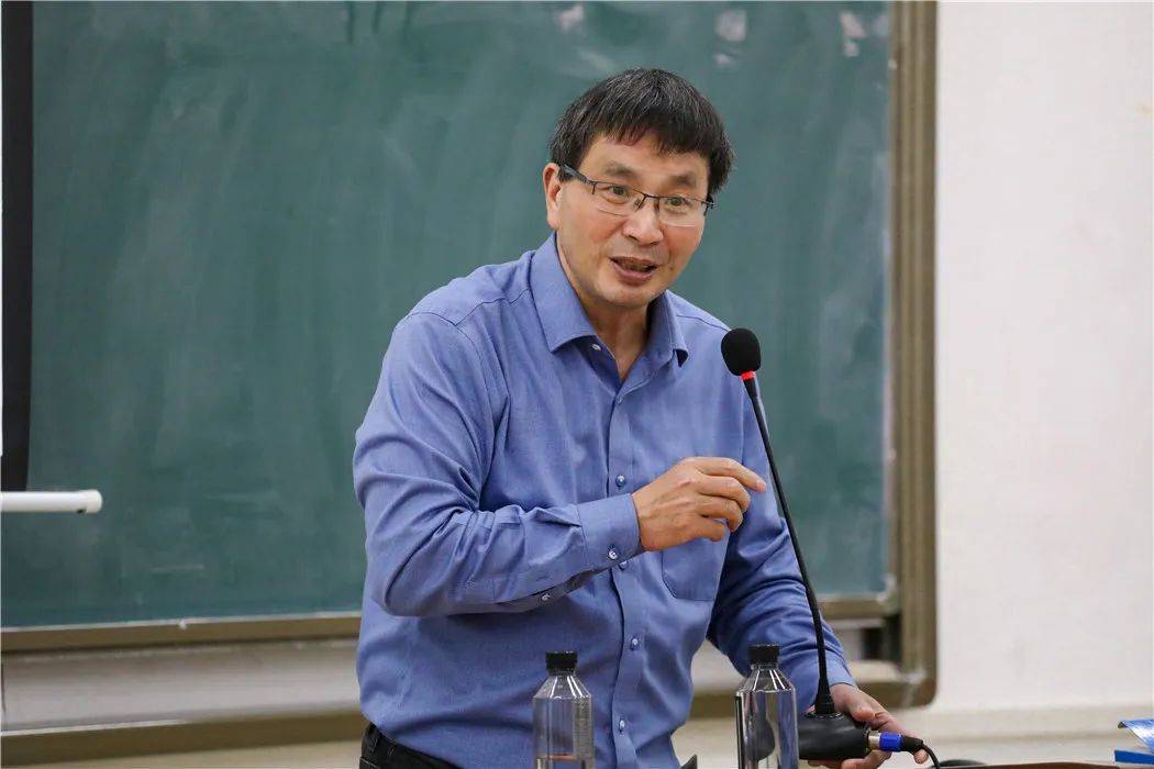 河南开封科技传媒学院:一堂特殊的红色思政课_大别山_郑逢斌_郭成