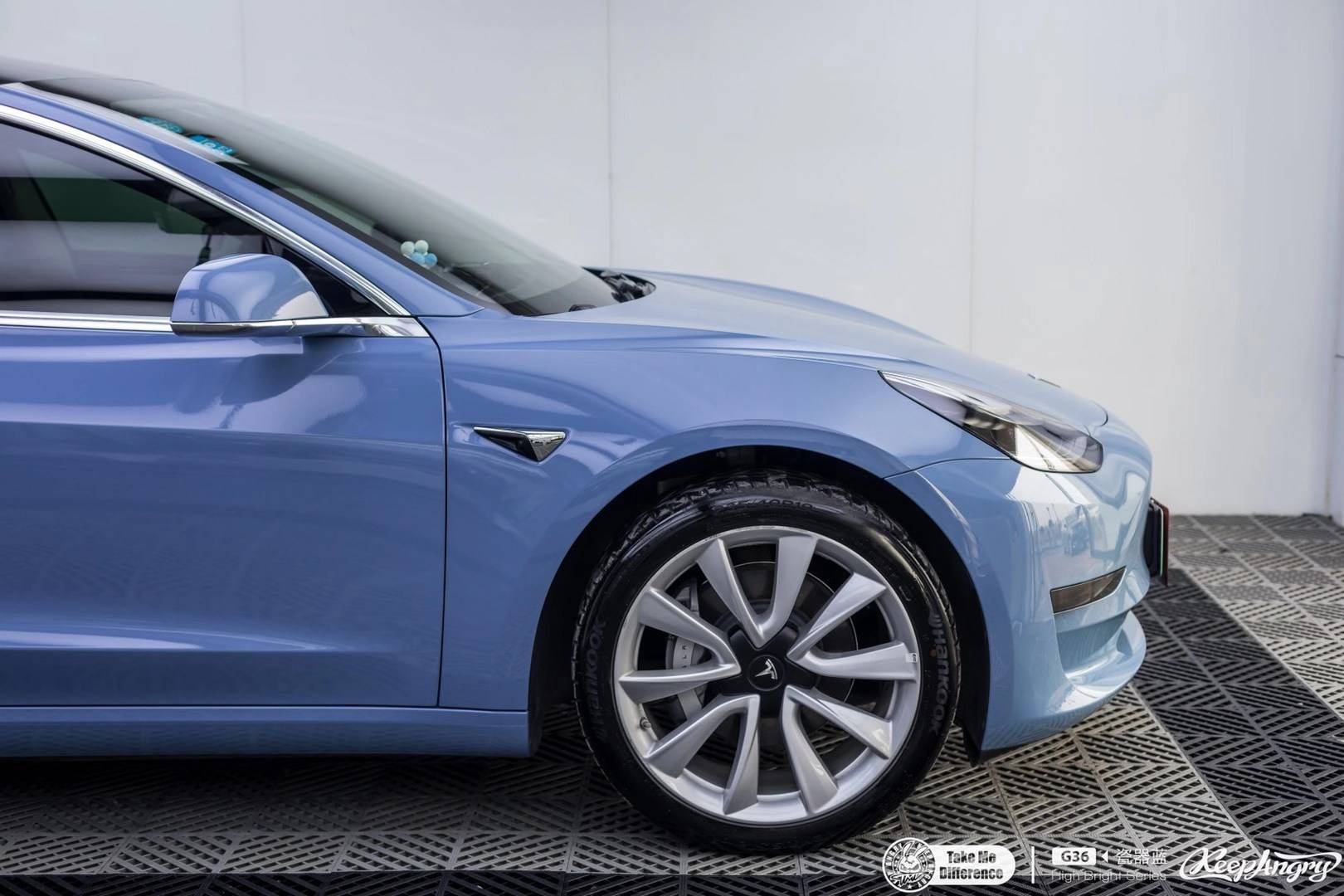 tmd潮牌改色膜案例特斯拉model3瓷器蓝