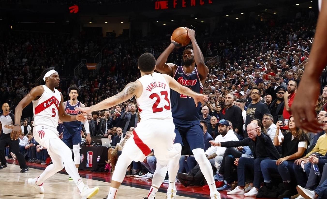 英雄降临最后26秒里弗斯追着裁判叫暂停一举三得创1440神迹