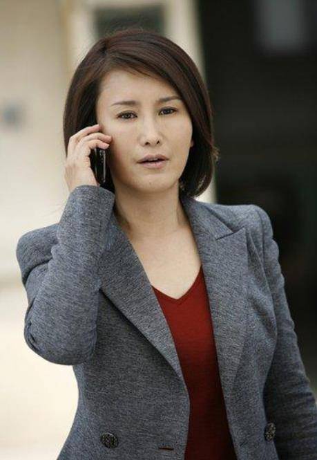 原创重案六组王茜近照大变隐婚嫁大23岁导演丧夫六年拒改嫁