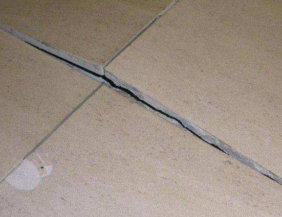 家装铺贴地砖有3大禁忌会出现空鼓炸裂这些问题要提前预防