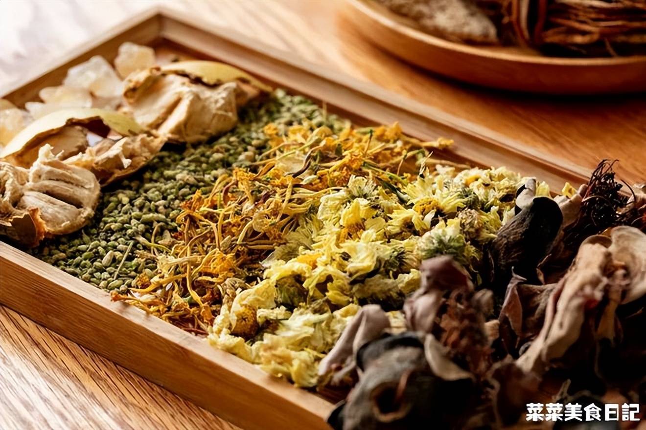 祛湿清热全身舒畅_木棉花_花茶_spoon