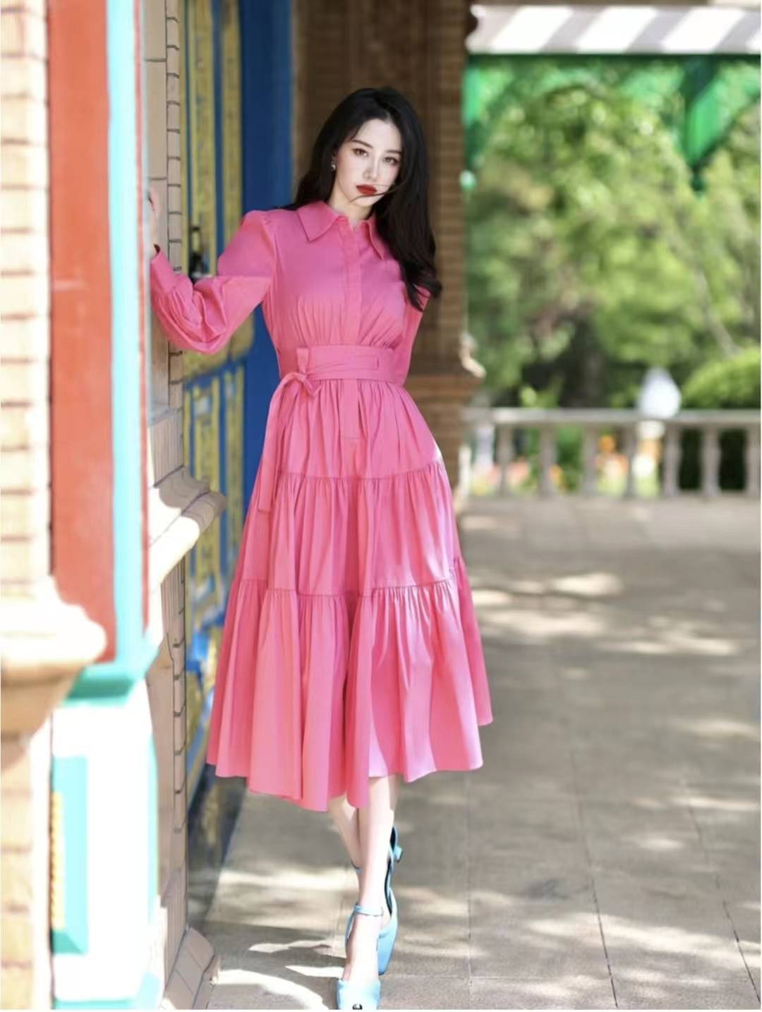 原创红色连衣裙搭配什么颜色鞋子红色长款连衣裙配什么鞋子好看