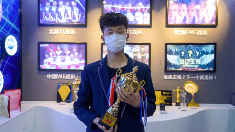 【学生故事】杨鹏宇:"涅槃重生",从"新"起航