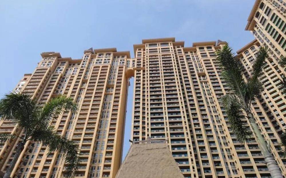 佛奥湾位于佛山市顺德区乐从镇乐从大道东b268号,建筑面积66万方.