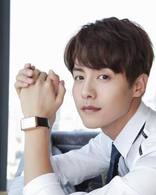 马天宇晒吸氧照称高反脸部肿成球面色苍白引粉丝担心