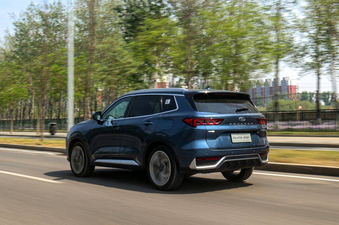 同级最宽车身 起售不到15万元 试驾合资中型suv新品福特领睿_搜狐汽车