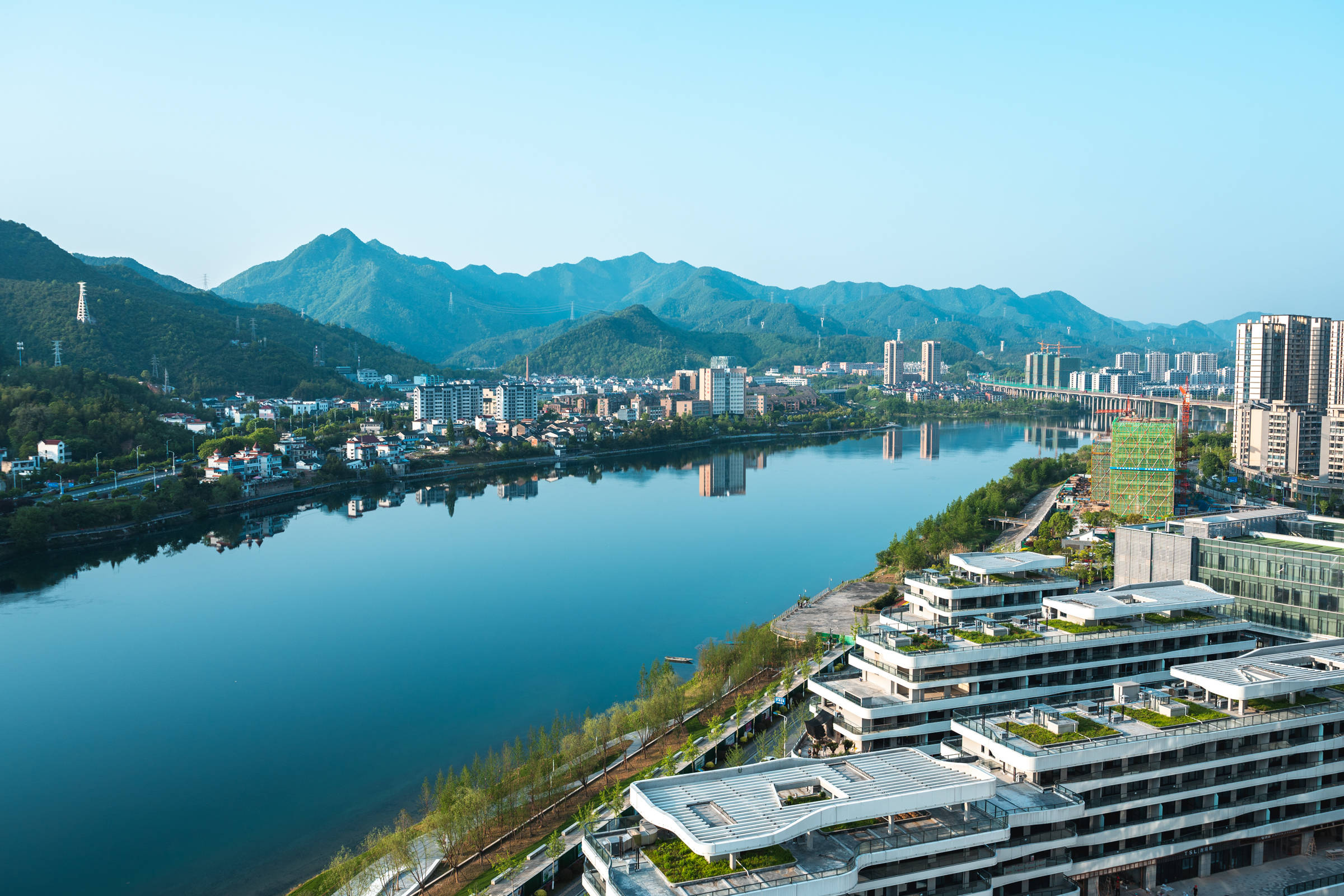 原创建德旅游这三家坐拥山水的高端度假酒店可以满足你的一切想象