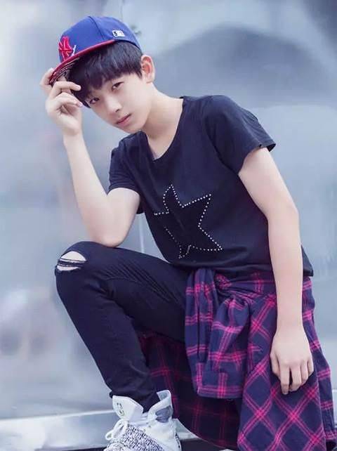 这个时候,许多网友纷纷开始怀念曾经的天涯四美,乔振宇的欧阳明日,严