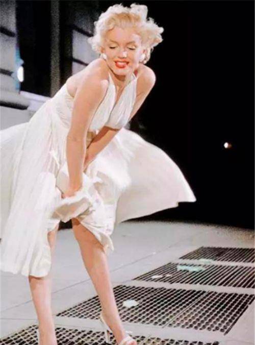 无法超越的荧屏经典,却也致女主婚姻破裂_玛丽莲·梦露_人生_肯尼迪