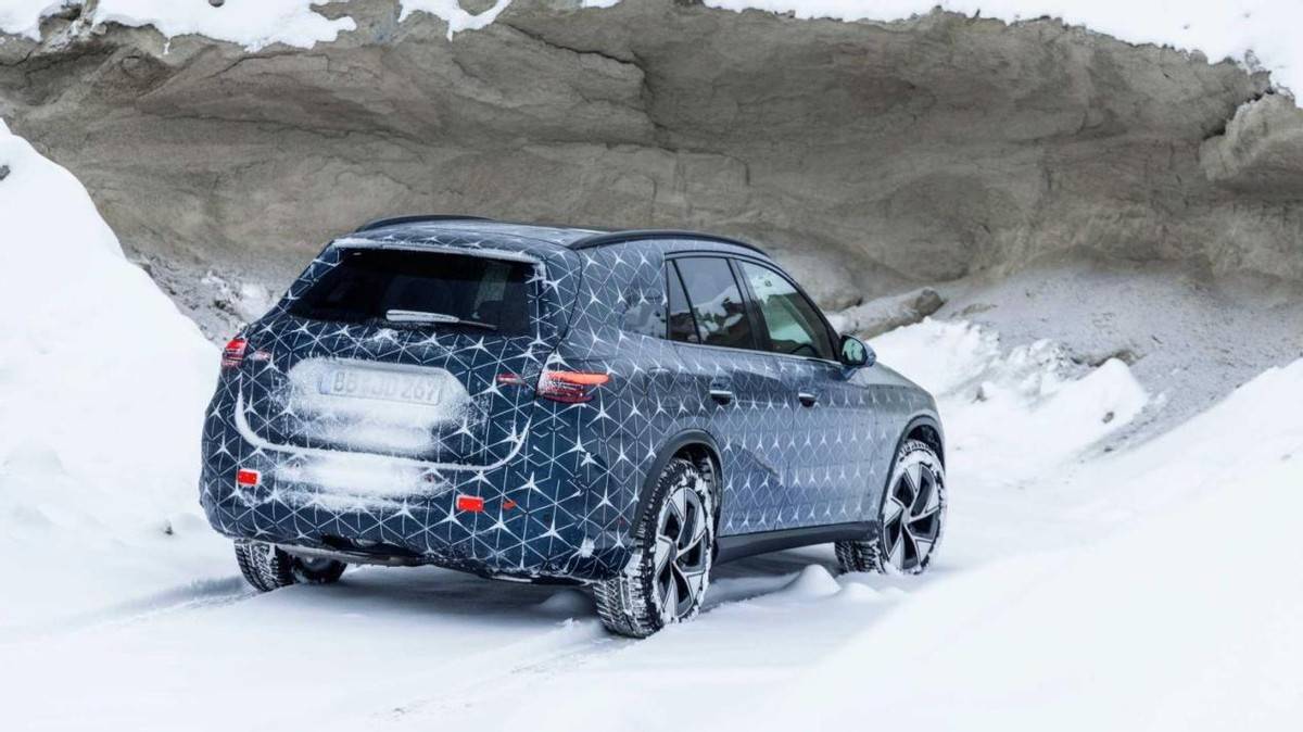 奔驰GLC新款内饰曝光_奔驰s级换代时间_全新奔驰GLC谍照