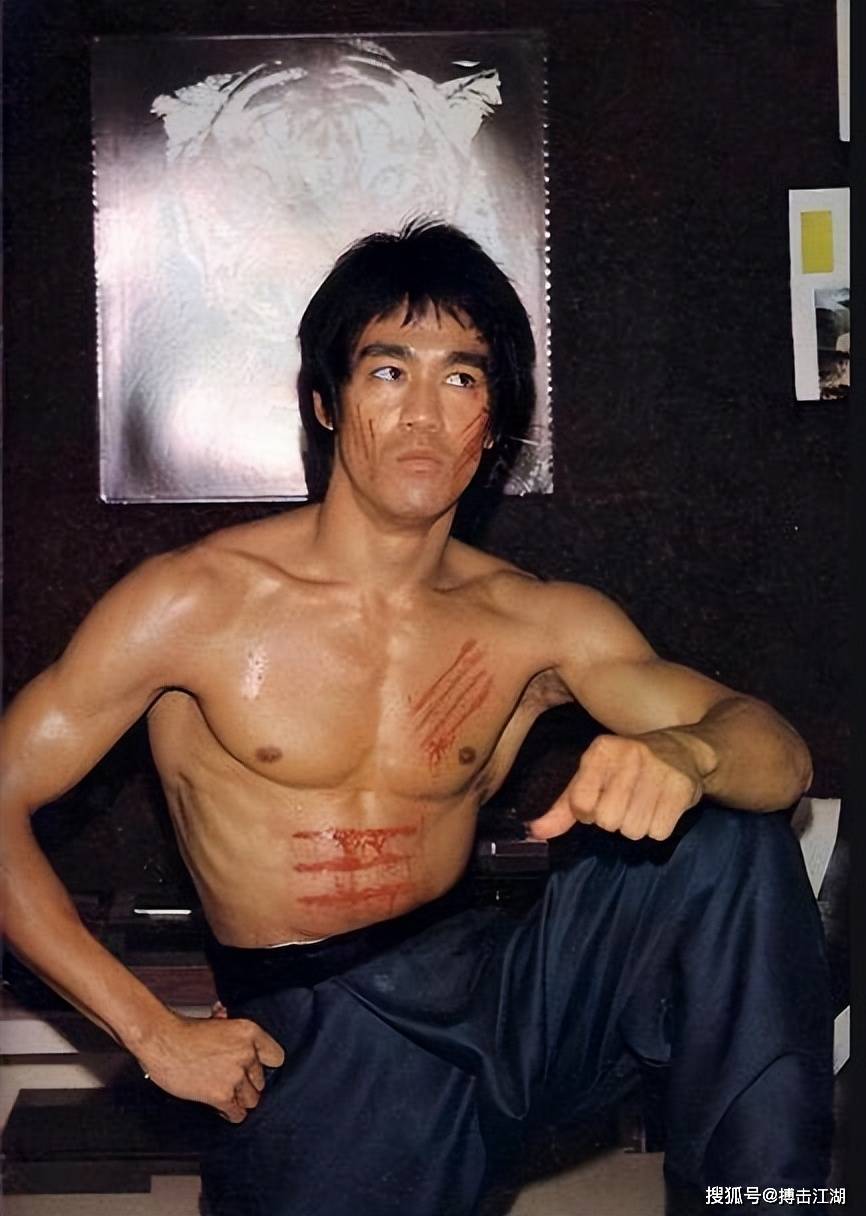 李小龙有多能打 梁小龙 我把外国人打到跪地求饶 却不如李小龙 实战 腿法 能力