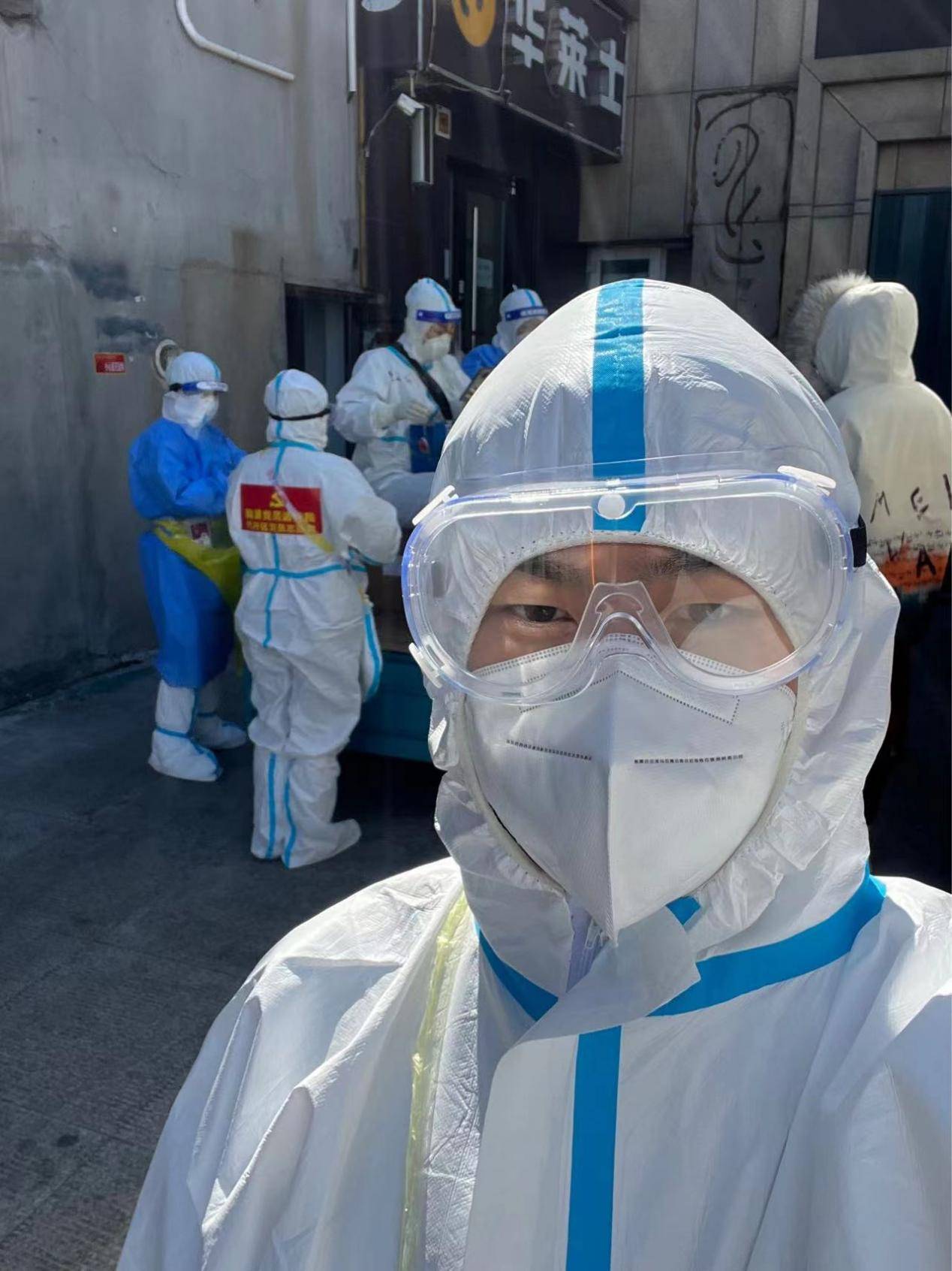 点亮微火温暖人心长春汽开区东风街道昆仑社区志愿者的抗疫故事