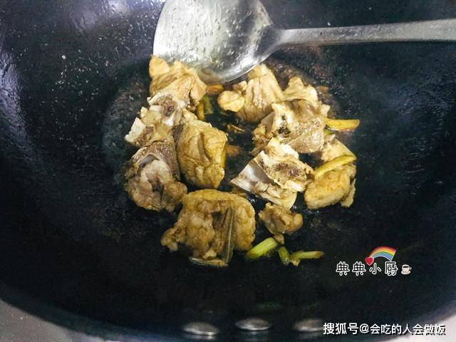 原創豆腐跟排骨一起燉不但味道美還營養足還愁吃不下飯