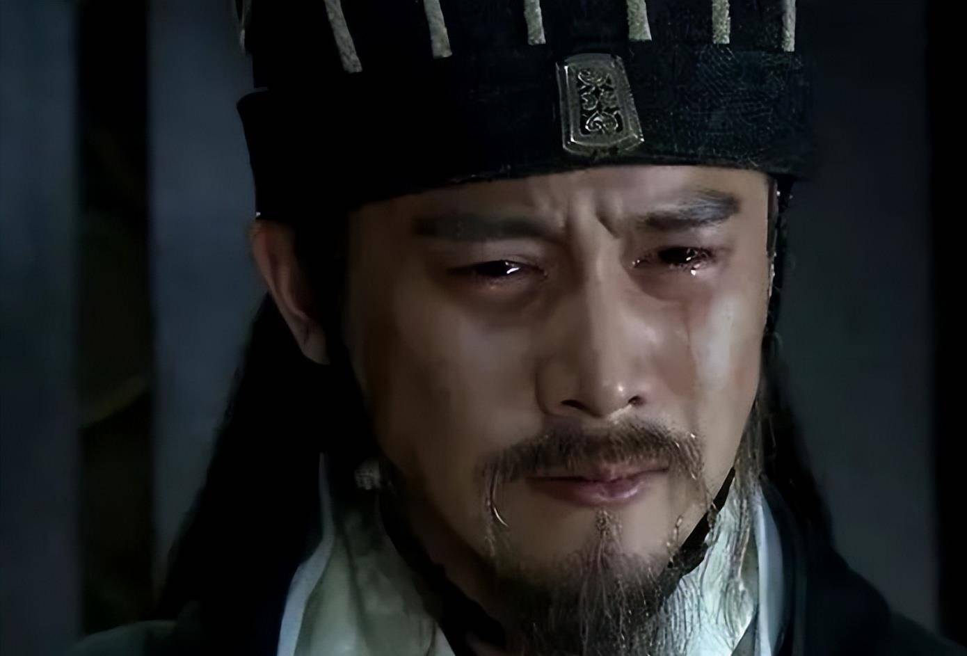 陆毅将诸葛亮内心的纠结,以及亲自送走手足的痛心疾首展现得淋漓尽致