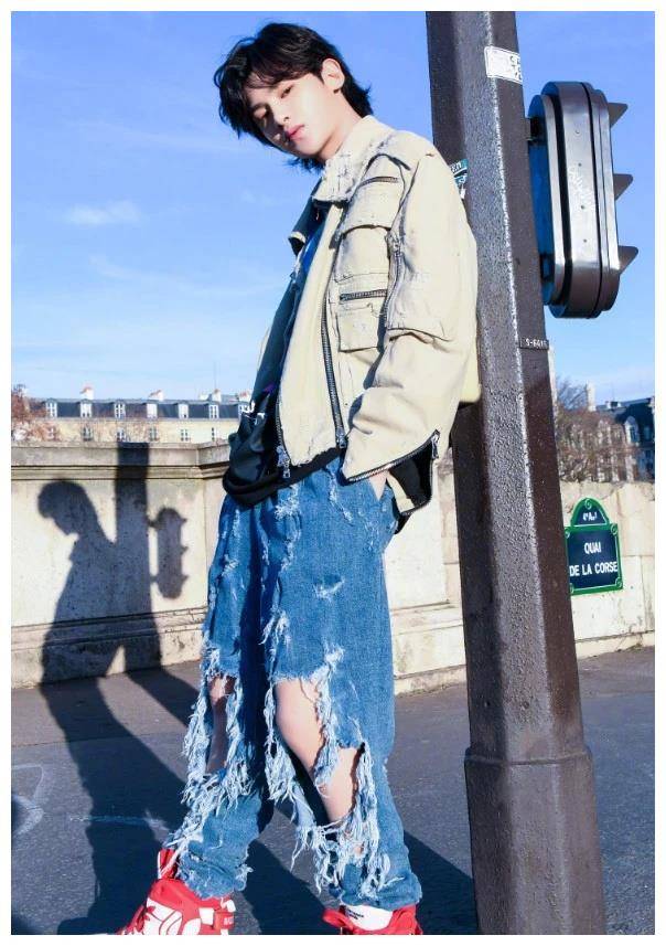 原创不是只有韩系发型才适合黄明昊脏辫同样可以粉丝我有些上头