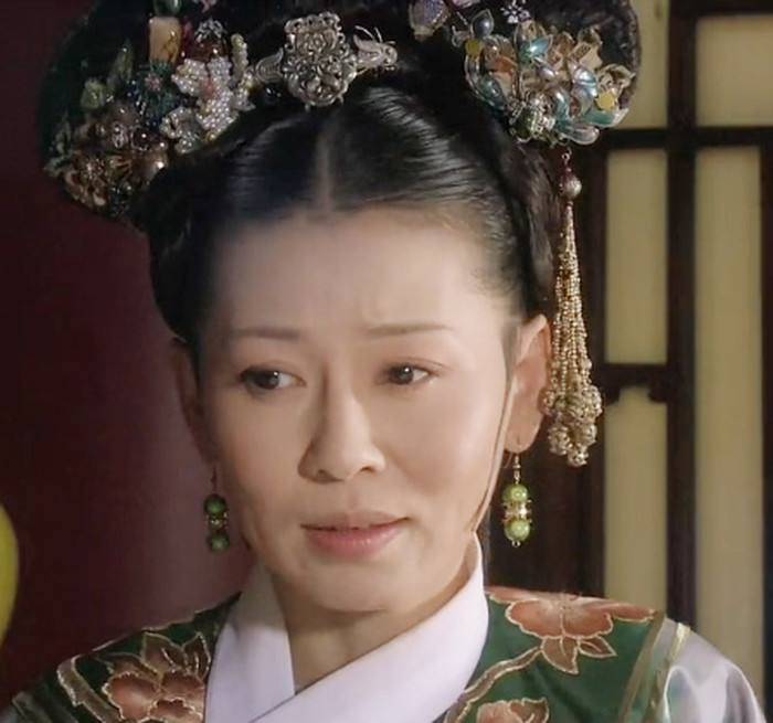 难怪齐妃吩咐翠果怒扇甄嬛的脸,甄嬛做这件事让齐妃蒙受奇耻大辱_皇帝