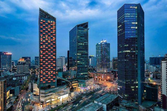 中国未来最吃香的城市，不是成都和重庆，而是这个毗邻上海的城市