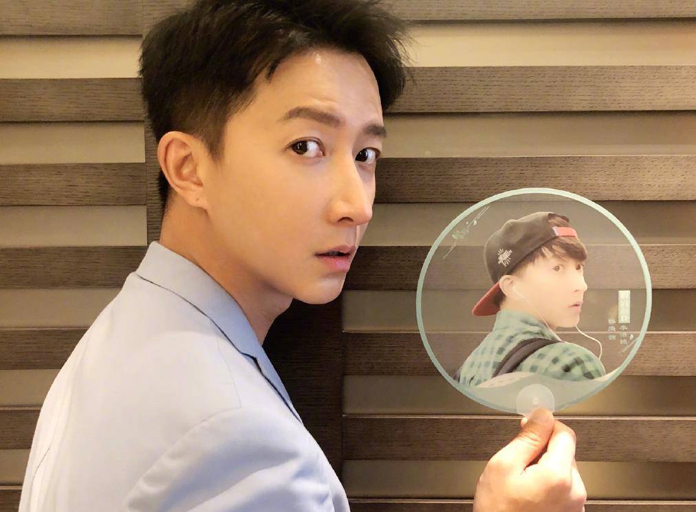 乐华家族演唱会官宣首位艺人韩庚海报用旧照惹粉丝不满过分了