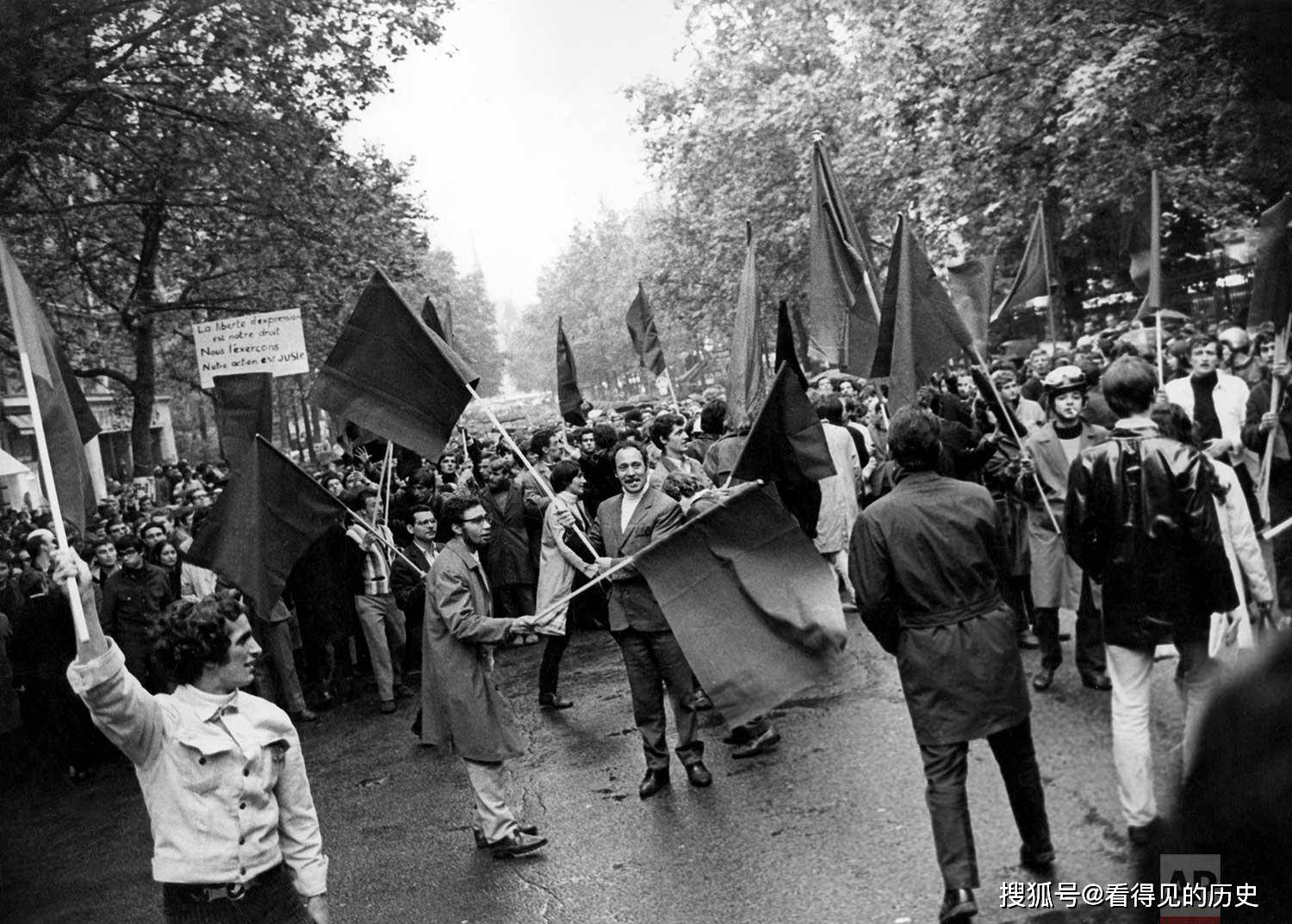 老照片 1968年巴黎五月风暴 大学生大战法国警察