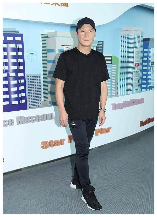 52岁黎明不服老!