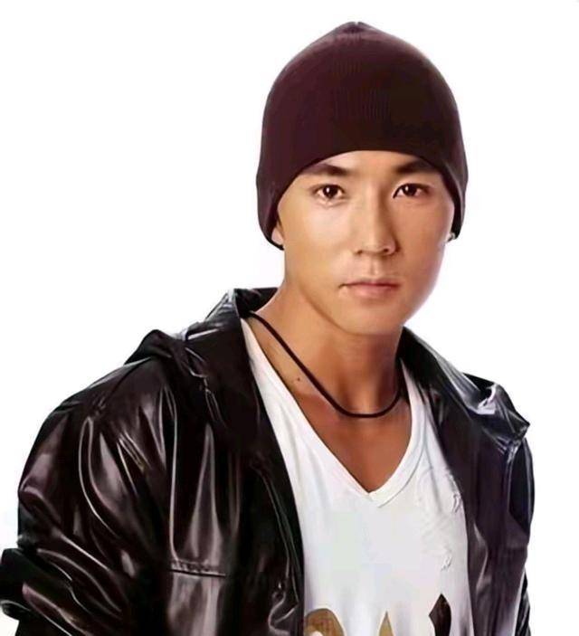 原创刘畊宏一个拥有5000万粉丝的健身博主曾因胸肌发达被禁播