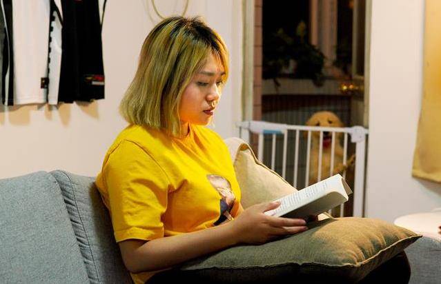 "追星锦鲤"李雪琴的抑郁人生,和她成功背后的故事_谢田飞_铁岭_吴亦凡