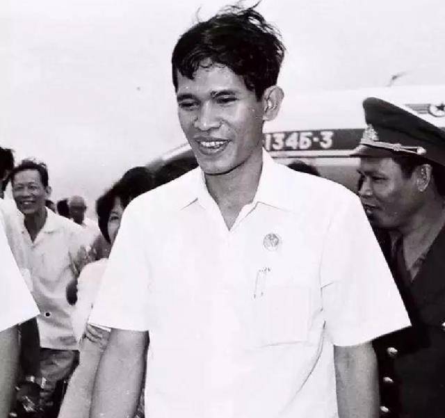 柬埔寨华人首相洪森：连续执政三十多年，为何被称越南“仆人”？