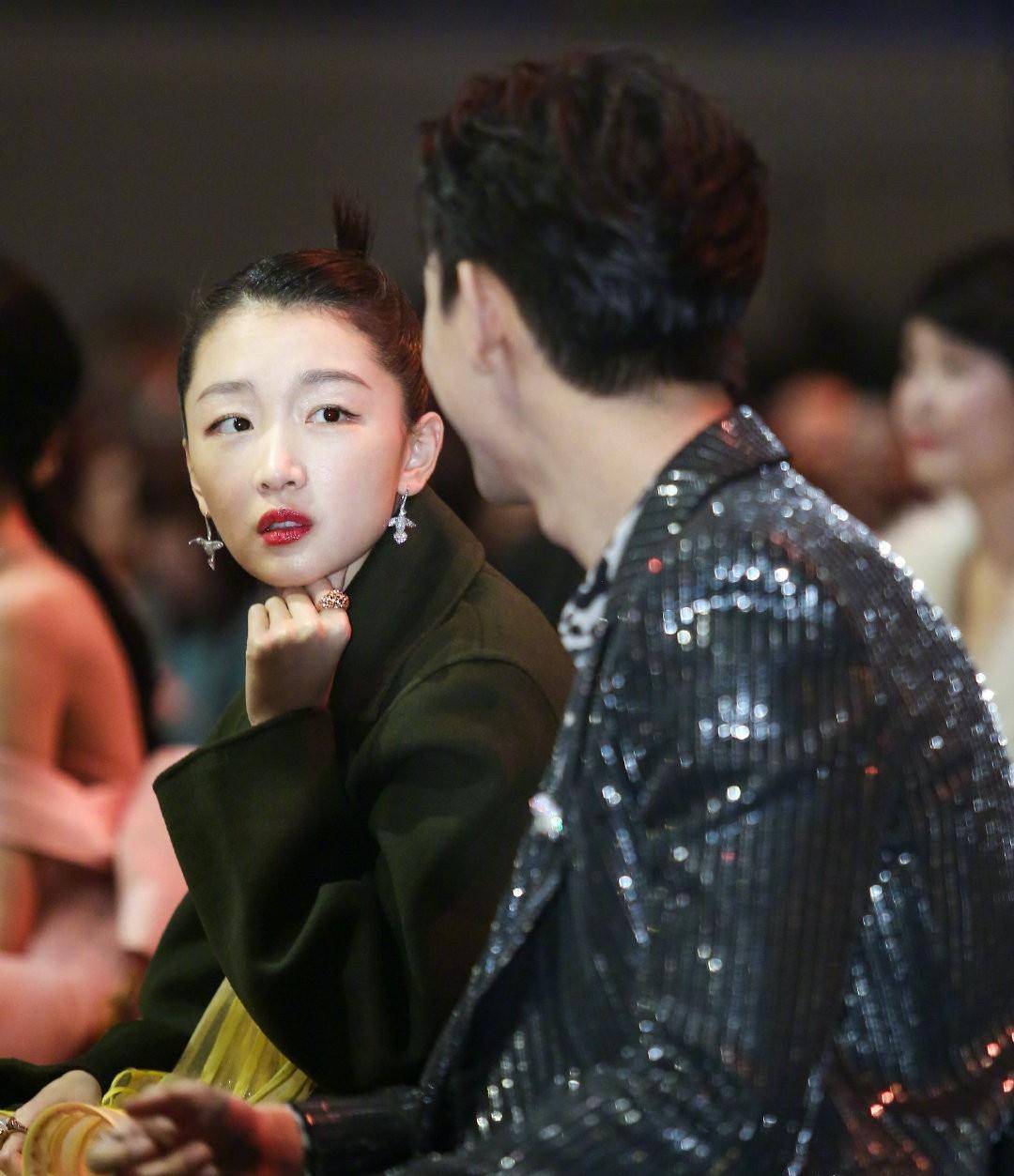 原创李现问周冬雨两边都拔了吗要想给人爱自己得先有爱