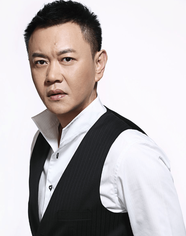 他被称"最贵配角",拍戏只为过瘾,导演调侃:片酬还不够油钱_冯嘉怡