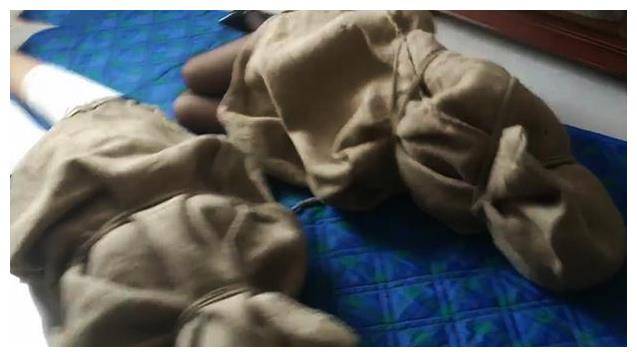 原创暴君秦始皇把两个弟弟装进麻袋活活摔死杀弟囚母