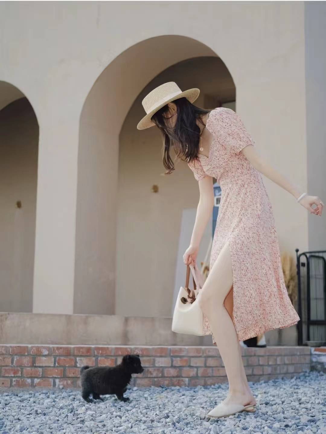 原创长款碎花连衣裙配什么鞋子好看